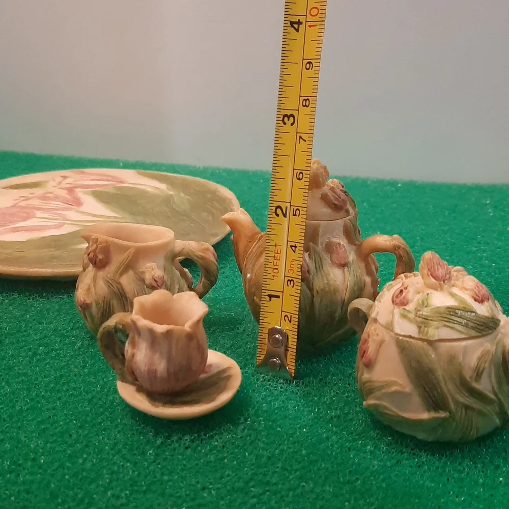 Rose Garden miniature tea set